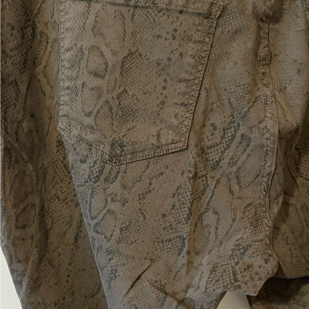 Kut from the Kloth Ankle Skinny Green/Olive Snake Print Pants